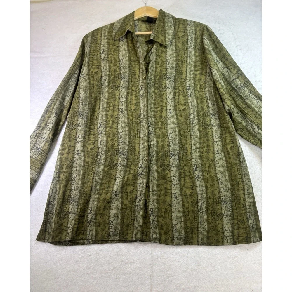 Ashley Stewart Button Up Shirt Women Size 18 Green Long Sleeve Animal Print